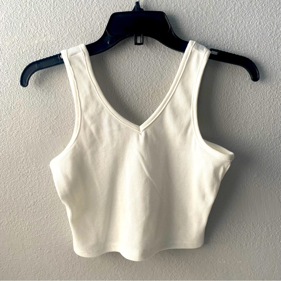 Solid White V Neck Tank Top | Size M (6) - Picture 1 of 3